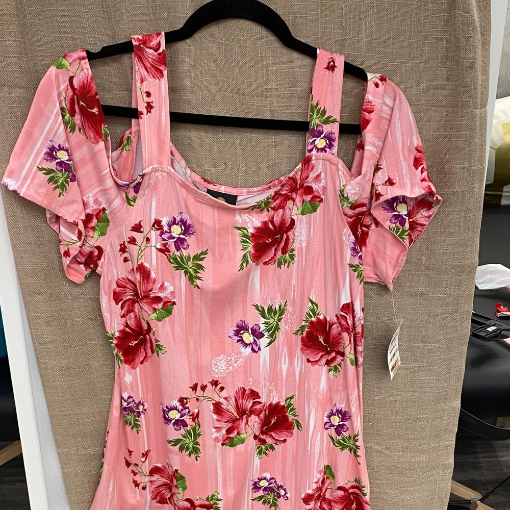 Pink Floral Cold-Shoulder dress